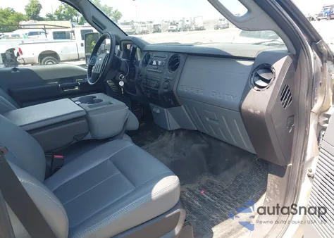 2012 Ford F-250 Xl z USA, uszkodzony, nr VIN 1FT7W2B68CEB66073